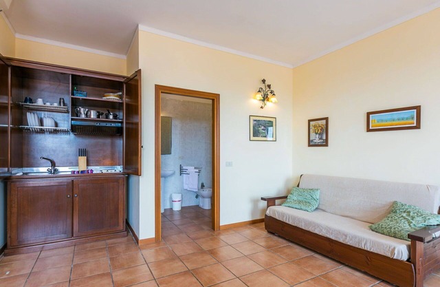 Angenehme Wohnung für 2 Personen mit Pool, Klimaanlage, W-LAN, TV, Haustiere erlaubt und Parkplatz