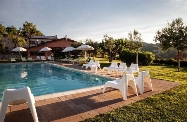 Angenehme Wohnung für 4 Gäste mit Pool, W-LAN, TV, Haustiere erlaubt und Parkplatz