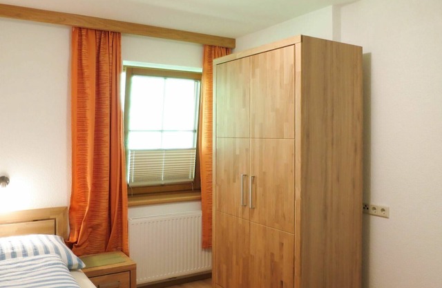 Angenehme Wohnung für 8 Personen mit W-LAN, TV, Balkon und Parkplatz