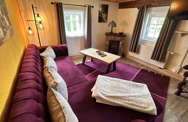 Gemütliche Wohnung mit Whirlpool, W-LAN, TV, Innenhof, Haustiere erlaubt und Parkplatz