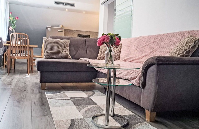 Schöne Wohnung für 2 Leute mit W-LAN, TV, Haustiere erlaubt und Parkplatz