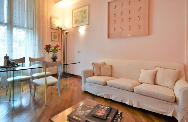 Angenehme Wohnung für 2 Personen mit Klimaanlage, W-LAN, TV, Balkon und Parkplatz