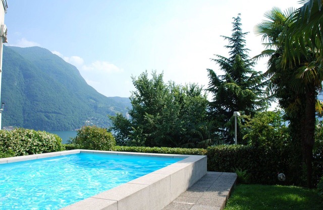 Angenehme Wohnung für 2 Leute mit W-LAN, Pool, TV, Innenhof, Panoramablick und Parkplatz