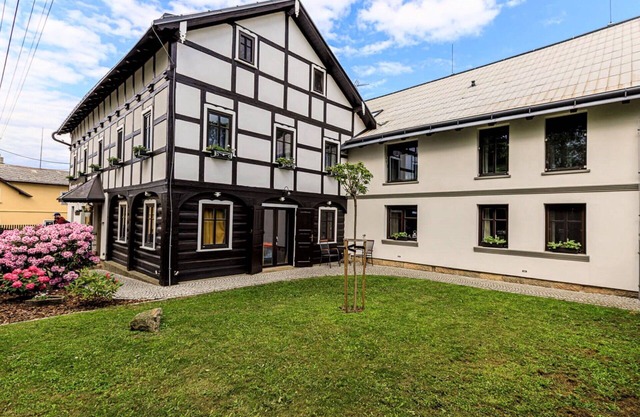 Gemütliche Wohnung für 4 Personen mit W-LAN, TV, Terrasse und Parkplatz