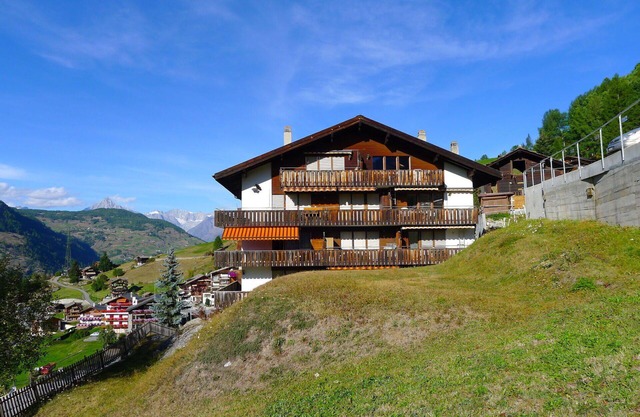 Herrliche Wohnung für 4 Gäste mit W-LAN, TV, Balkon, Panoramablick und Parkplatz