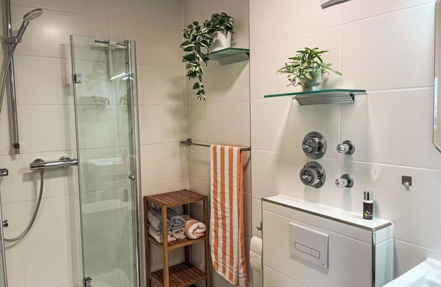 Schöne Wohnung für 4 Gäste mit W-LAN, TV, Terrasse, Haustiere erlaubt und Parkplatz