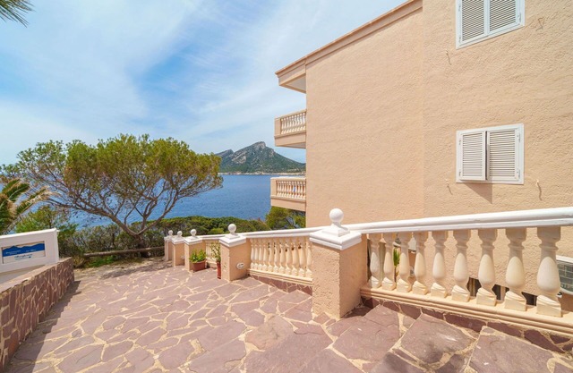 Gemütliche Wohnung für 4 Leute mit Klimaanlage, W-LAN, Pool, TV, Balkon und Parkplatz