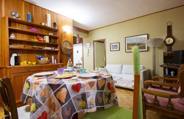 Herrliche Wohnung für 4 Gäste mit W-LAN, TV, Terrasse, Haustiere erlaubt und Parkplatz