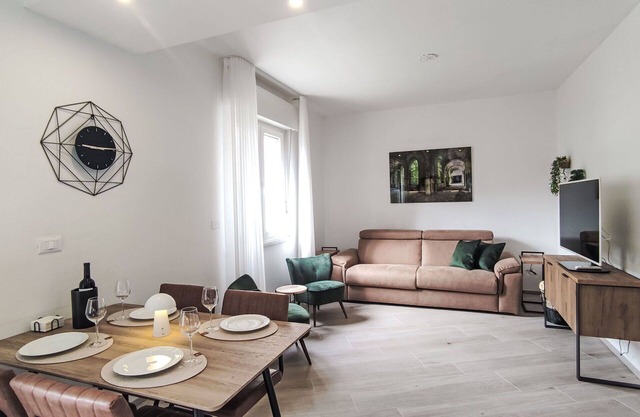 Angenehme Wohnung für 4 Gäste mit W-LAN, TV, Innenhof, Haustiere erlaubt und Parkplatz