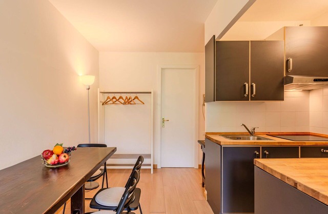 Herrliche Wohnung für 4 Gäste mit TV, Balkon, Panoramablick und Parkplatz
