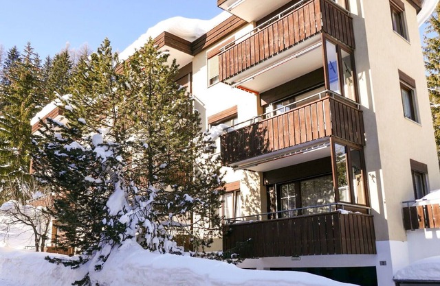 Angenehme Wohnung für 4 Leute mit W-LAN, TV, Balkon und Parkplatz