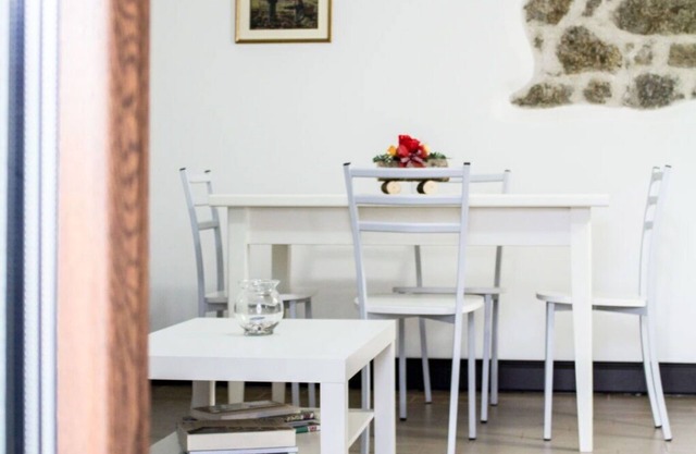 Herrliche Wohnung für 4 Personen mit W-LAN, TV, Balkon, Haustiere erlaubt und Parkplatz
