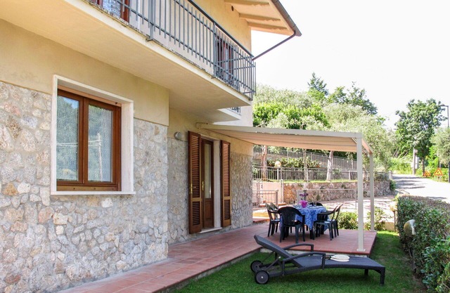 Herrliche Wohnung für 5 Leute mit W-LAN, TV, Terrasse und Parkplatz