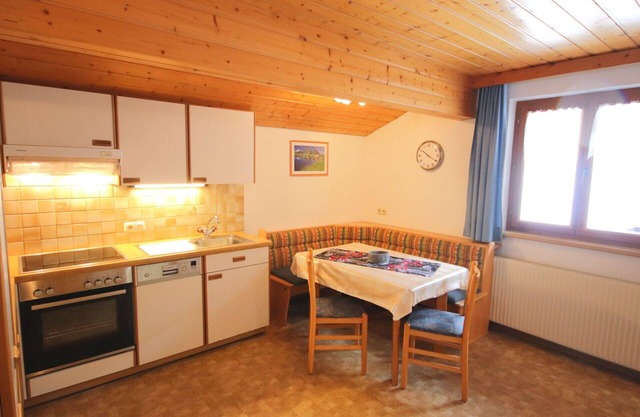 Schöne Wohnung für 6 Gäste mit W-LAN, TV, Innenhof, Haustiere erlaubt und Parkplatz