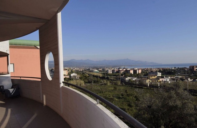 Herrliche Wohnung für 6 Gäste mit Klimaanlage, W-LAN, TV, Balkon und Parkplatz