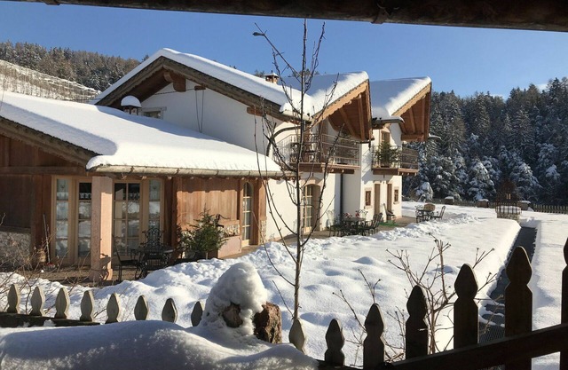 Gemütliche Wohnung für 6 Personen mit W-LAN, TV, Terrasse, Haustiere erlaubt und Parkplatz