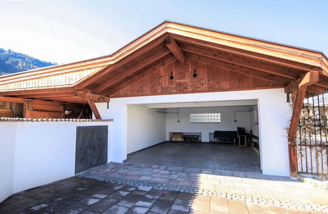 Angenehme Wohnung mit W-LAN, TV, Balkon, Haustiere erlaubt, Panoramablick und Parkplatz