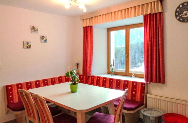 Schöne Wohnung für 8 Gäste mit W-LAN, TV, Balkon, Haustiere erlaubt und Parkplatz