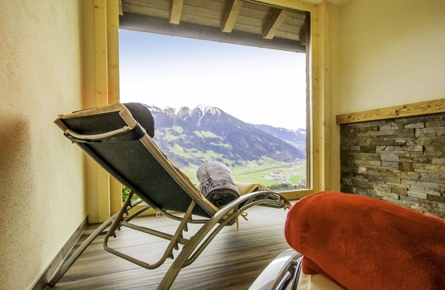 Herrliche Wohnung für 20 Gäste mit W-LAN, TV, Balkon und Parkplatz