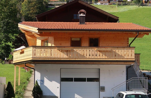 Schöne Wohnung für 10 Personen mit W-LAN, TV, Terrasse und Parkplatz