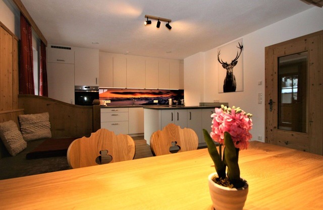 Gemütliche Wohnung für 5 Personen mit W-LAN, TV, Terrasse und Parkplatz