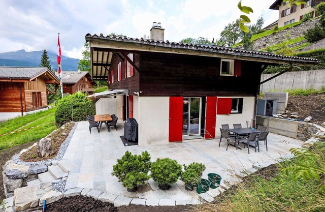 Schöne Wohnung für 6 Gäste mit W-LAN, TV, Terrasse, Haustiere erlaubt und Parkplatz
