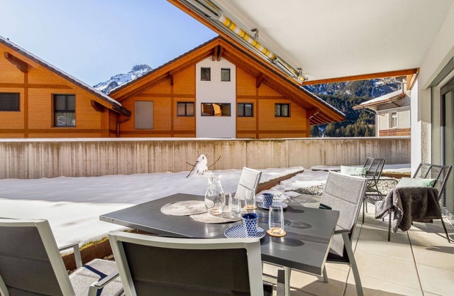 Schöne Wohnung für 4 Leute mit W-LAN, TV, Terrasse, Panoramablick und Parkplatz