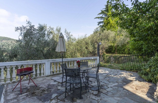 Gemütliche Wohnung mit W-LAN, Pool, Balkon, Haustiere erlaubt, Panoramablick und Parkplatz