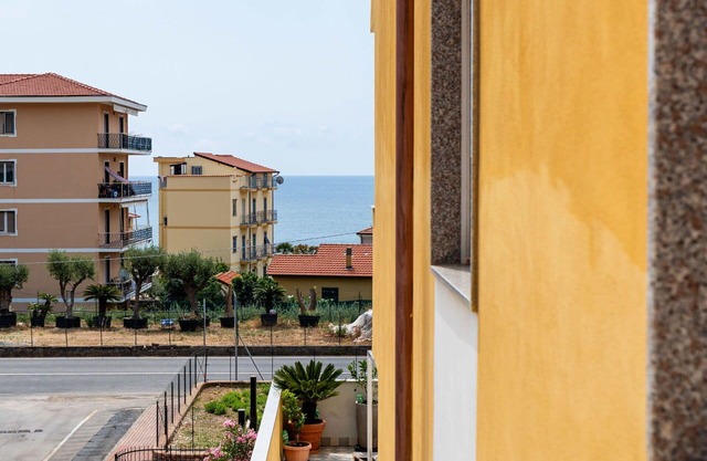 Angenehme Wohnung für 2 Leute mit Klimaanlage, W-LAN, Balkon, Haustiere erlaubt und Parkplatz
