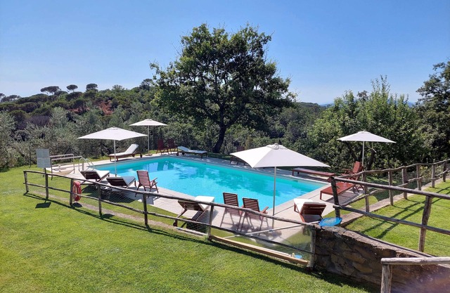 Gemütliche Wohnung in Landhaus Minuten nach Florenz, Pool, Aussicht, entspannen.