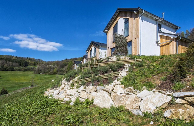 Gemütliche Wohnung in einem Ferienhaus mit W-LAN, TV, Terrasse, Haustiere erlaubt und Parkplatz