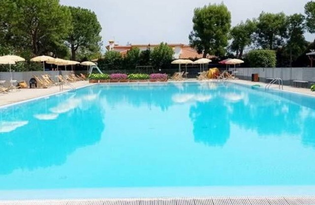 Gemütliche Wohnung mit W-LAN, Pool, Klimaanlage, TV, Terrasse, Panoramablick und Parkplatz