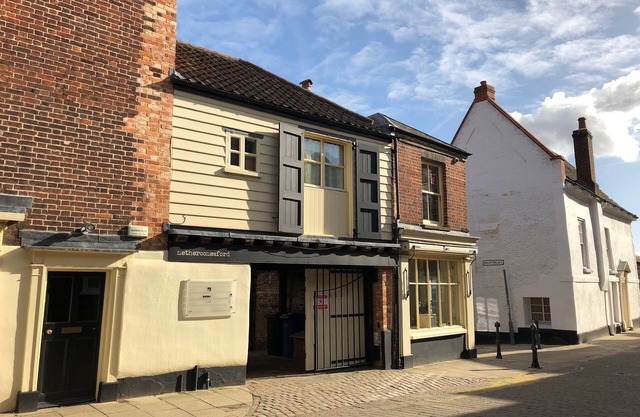 Cosy Apartment Sleeping 2 Close to City Centre