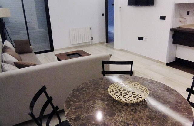 Cosy apartment with pool access