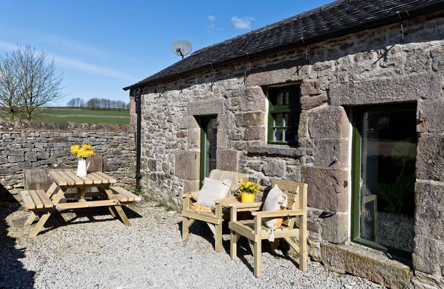 Cosy barn conversion, surrounded by amazing countryside views, perfect for couples.