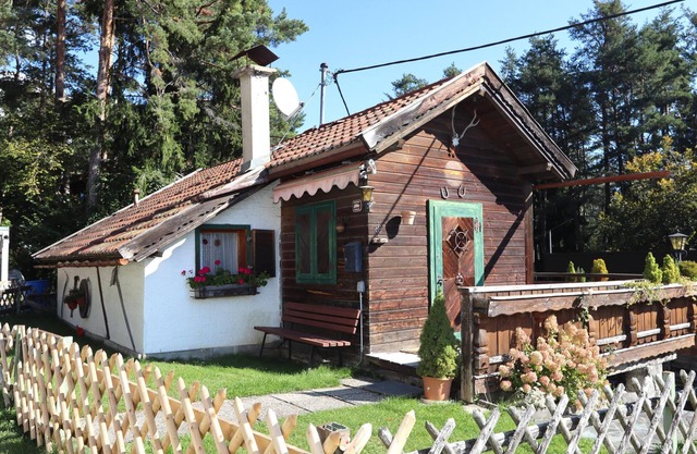 Uriges Chalet in Waldnähe Mieminger Plateau