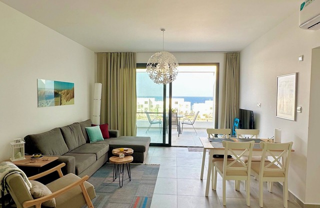 Cosy Apartment with Scenic Terrace Views