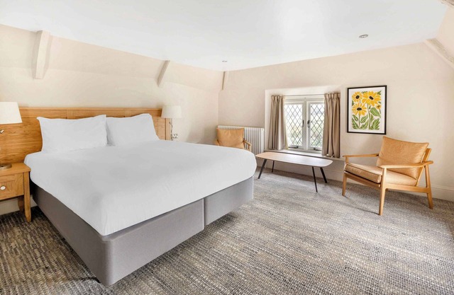 Cosy Double Room | Countryside Resort | Sleeps 2