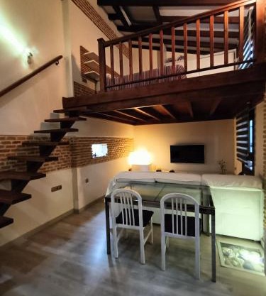 COSY DOUBLE ROOM + PRIVATE BATHROOM SEVILLA CENTER