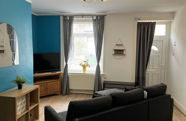 Cosy Escape: 2Bed Home in Littleborough