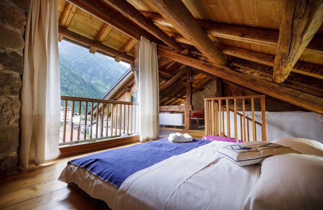 Gemütliches Ferienhaus "La Pita" mit Bergblick, Balkon, Kamin und WLAN