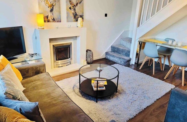 Cosy Manchester Home|Free Wi-fi & Parking