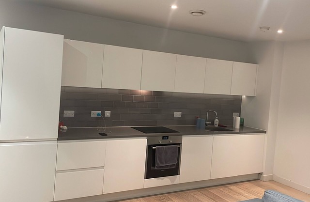 Cosy one bedroom apartment on the 5th floor royal wharf e16 *High Spec*