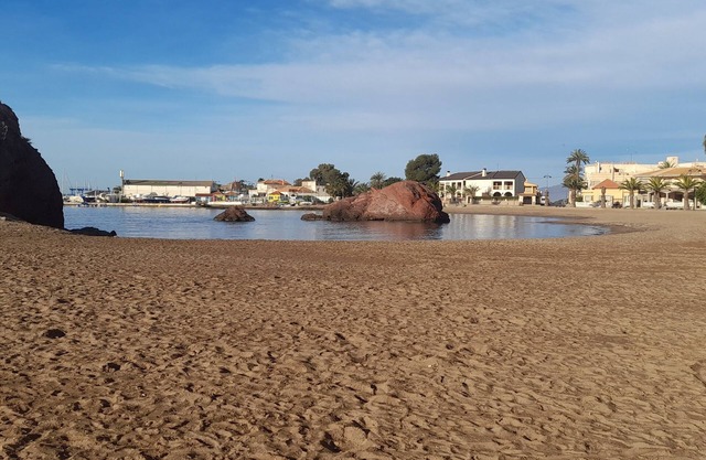 Cosy sea view apartment 300 m from the beach