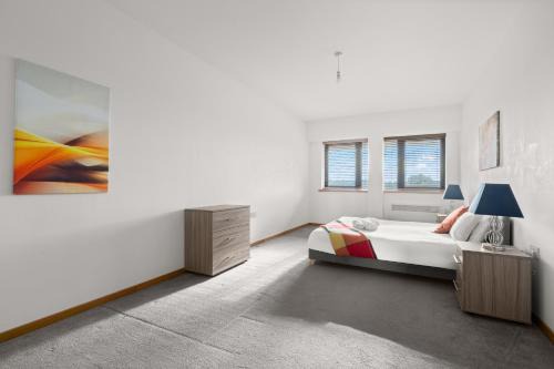 Cosy&Spacious 2BR Apt in Swindon, Free Parking