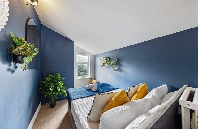 Cosy Stay in Medway - Sleeps 8