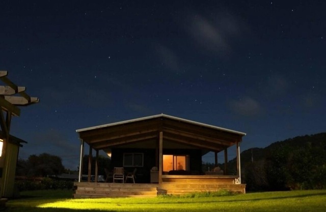 COSY TRADITIONAL KIWI BACH