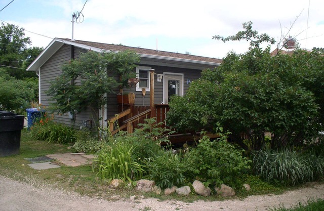 Cosy two bedroom home, sleeps up to 4 people