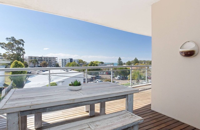 13 'Cote D'Azur', 61 Donald Street - Schöne Unterkunft mit Klimaanlage, Pool, Aufzug und WLAN