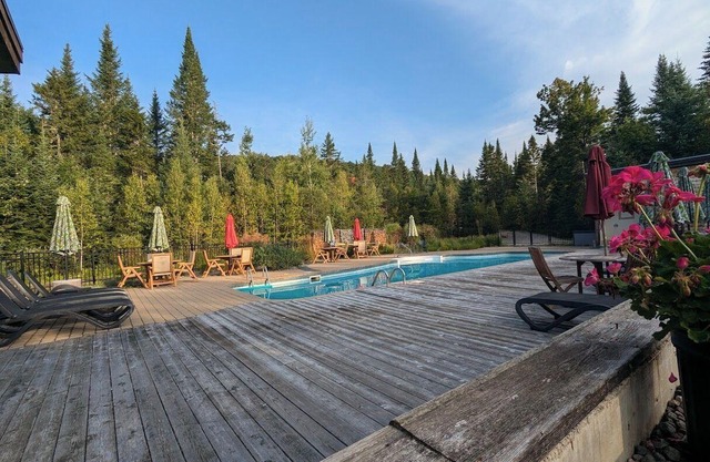 Cote Nord Tremblant Blockhaus mit 3 Schlafzimmern und privatem Spa